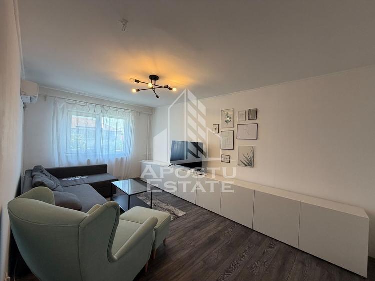 Apartament cu 2 camere decomandat în Aradului