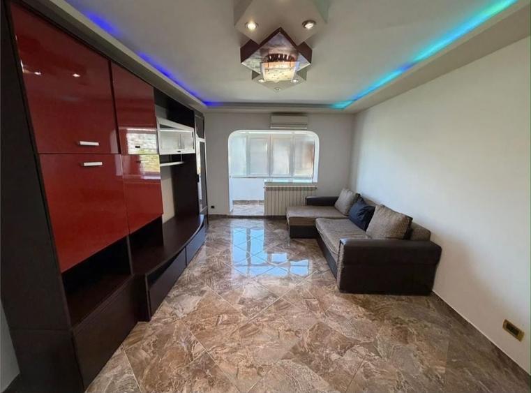 Apartament cu 2 camere decomandat în Obor