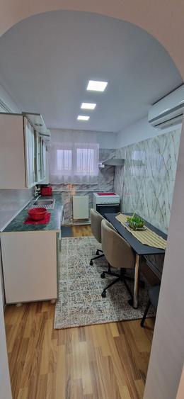 Apartament cu 2 camere decomandat în Zahana