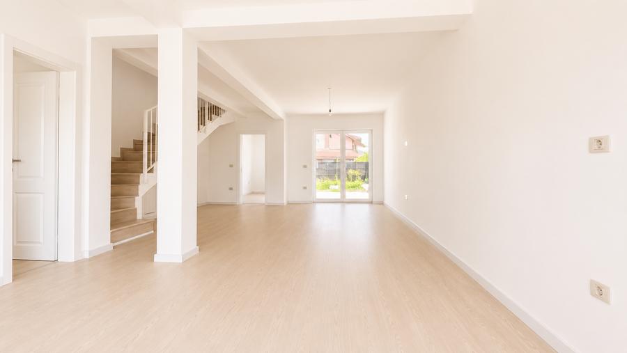 Duplex cu 4 camere cu Canalizare în Moșnița Nouă