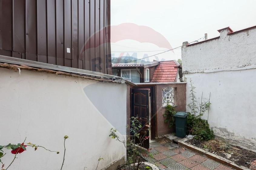 Casă individuală cu 3 camere cu Teren 145 Mp în Centrul Istoric