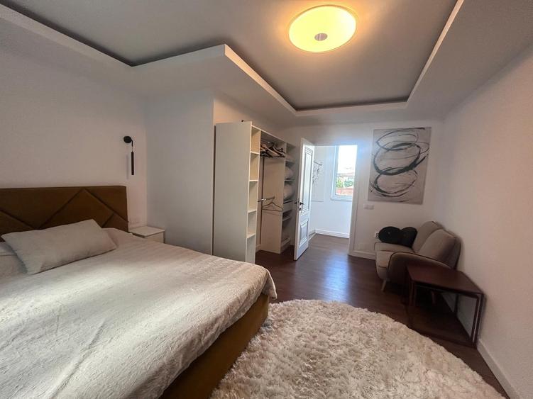 Duplex cu 4 camere cu Canalizare în Florești