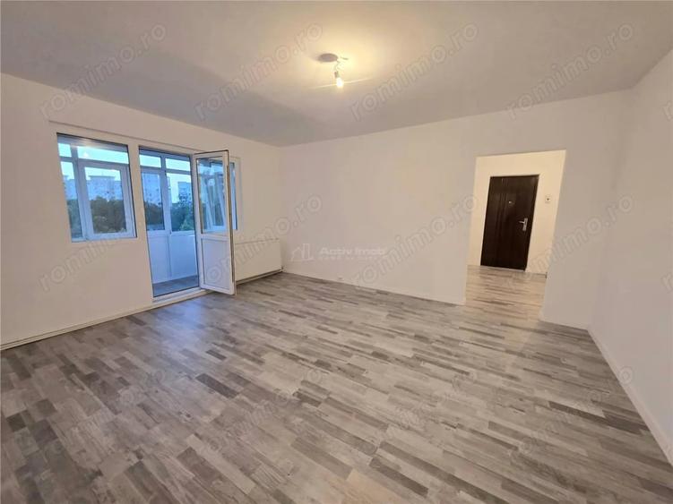 Apartament cu 2 camere semidecomandat în Micro 3