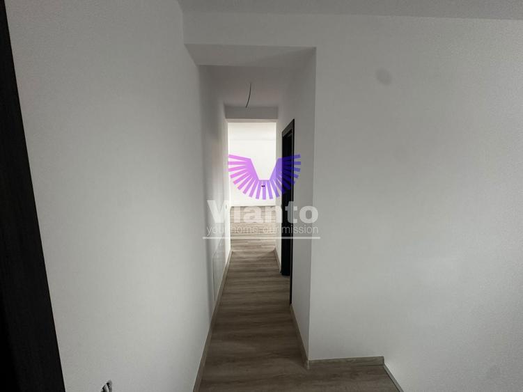 Duplex cu 5 camere cu Canalizare în Exterior Vest