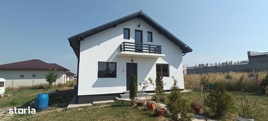 Casă cu 4 camere cu Teren 333 Mp în Șimnicu de Sus