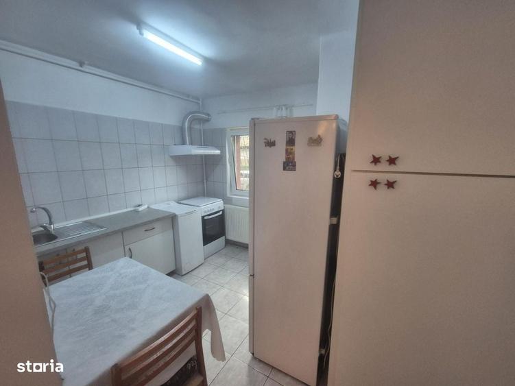 Garsonieră decomandată în Drumul Sării
