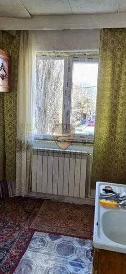 Apartament cu 3 camere semidecomandat, mobilat în Năvodari