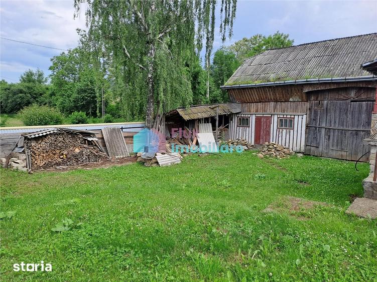 Casă cu 2 camere cu Teren 3743 Mp în Mălini