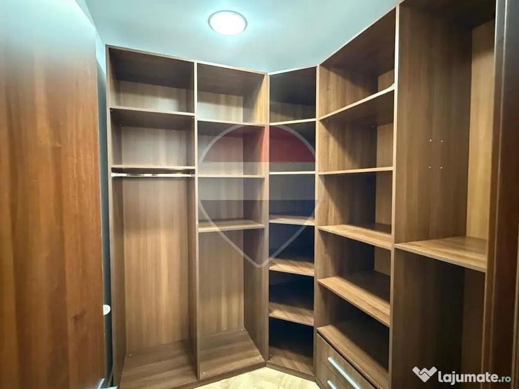 Apartament cu 3 camere semidecomandat în Primăverii