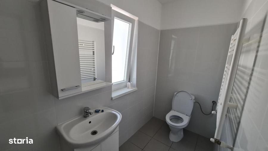 Casă cu 4 camere în Tunari