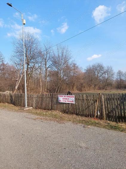 Teren de 4200 mp, în Central