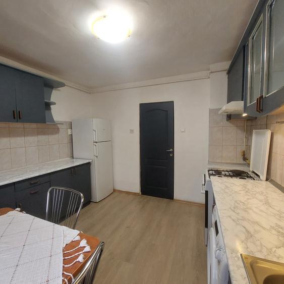 Apartament cu 2 camere decomandat în 22 Decembrie