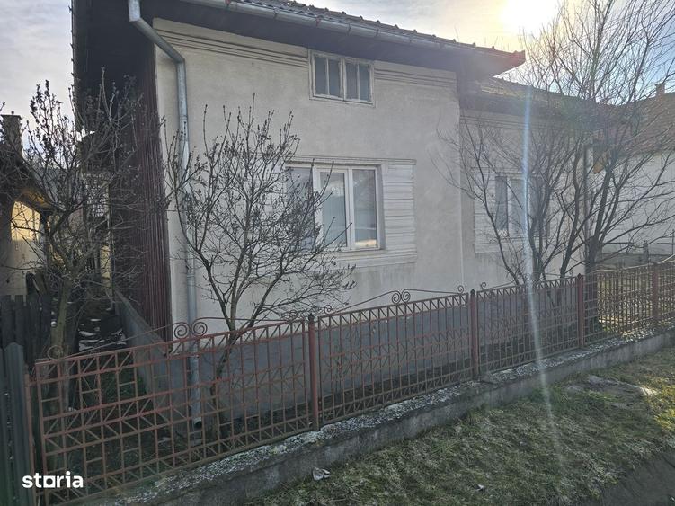 Casă cu 3 camere cu Teren 1200 Mp în Josenii Bârgăului
