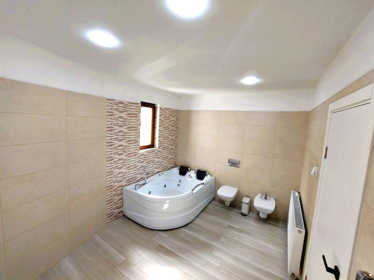 Casă individuală cu 5 camere cu Canalizare în Prelungirea Ghencea