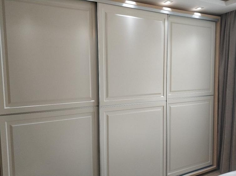 Apartament cu 3 camere decomandat, mobilat în Central