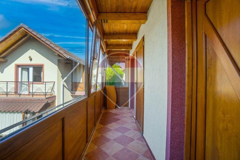 Casă individuală cu 4 camere cu Teren 179 Mp în Est