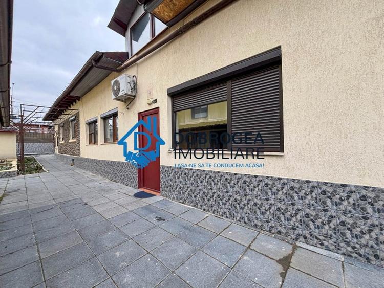 Casă individuală cu 4 camere cu Canalizare în Central