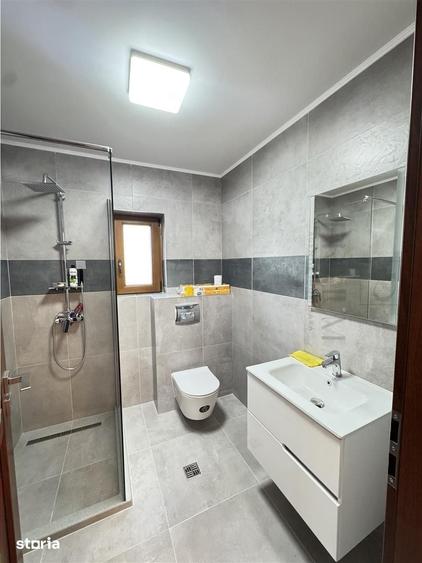 Casă cu 5 camere cu Teren 380 Mp în Giroc