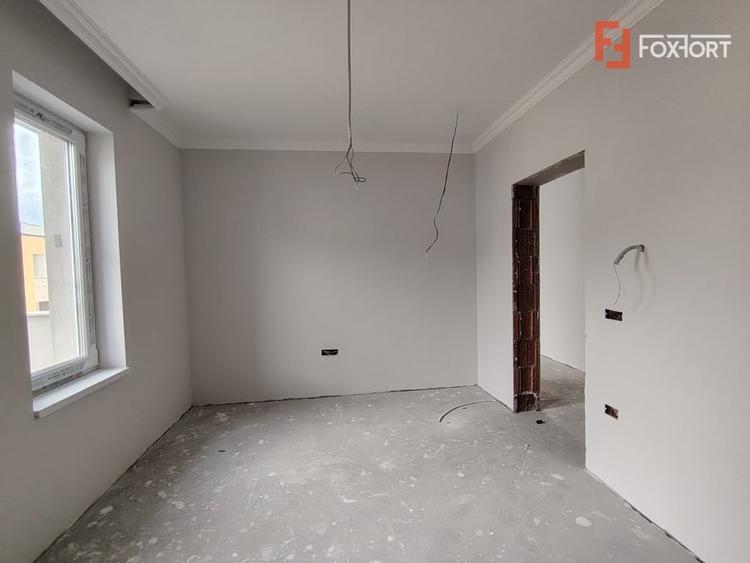 Apartament cu 2 camere decomandat în Giroc