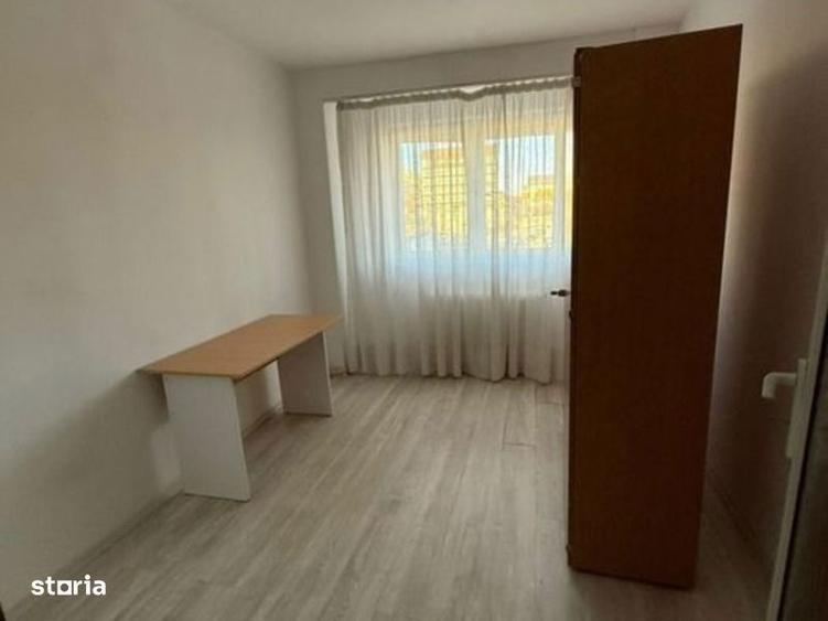 Apartament cu 3 camere decomandat, mobilat în Mărăști