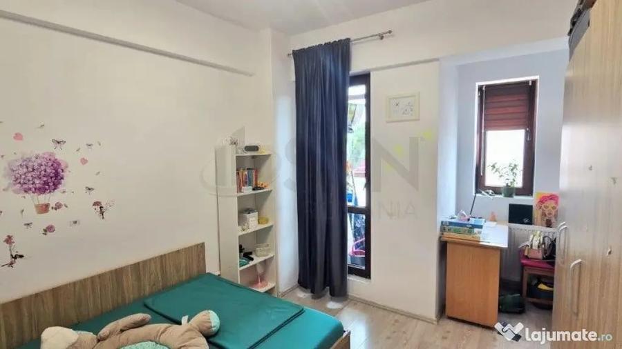Apartament cu 3 camere decomandat în Jiului