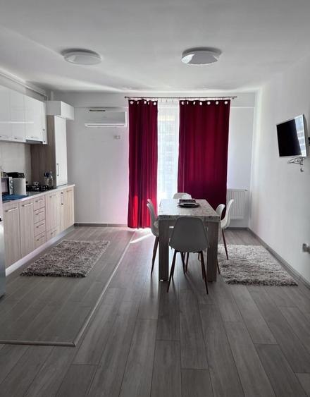 Apartament cu 2 camere semidecomandat, mobilat în Exterior Nord