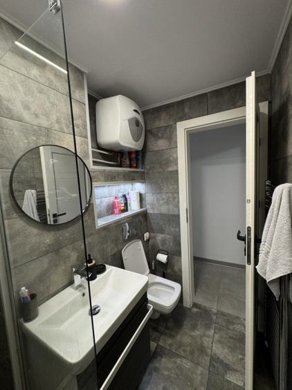 Apartament cu 2 camere semidecomandat, mobilat în 1 Mai