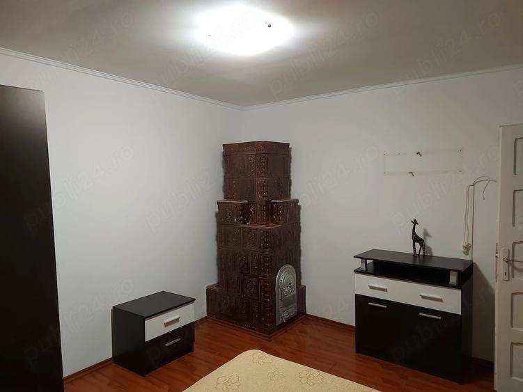 Casă cu Teren 1000 Mp în Stejaru