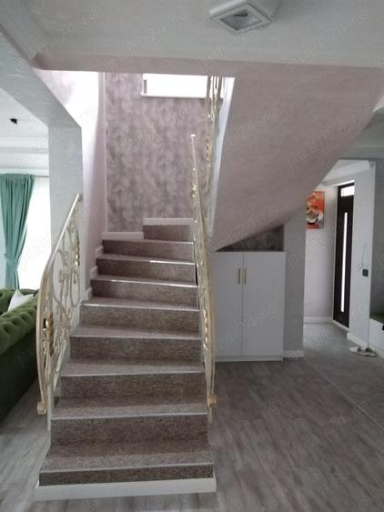 Casă cu 6 camere cu Teren 663 Mp în Crevedia