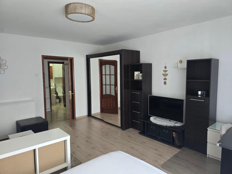 Garsonieră, decomandată, 42 mpu,  renovată recent – Știrbei Vodă – Eroilor - 4