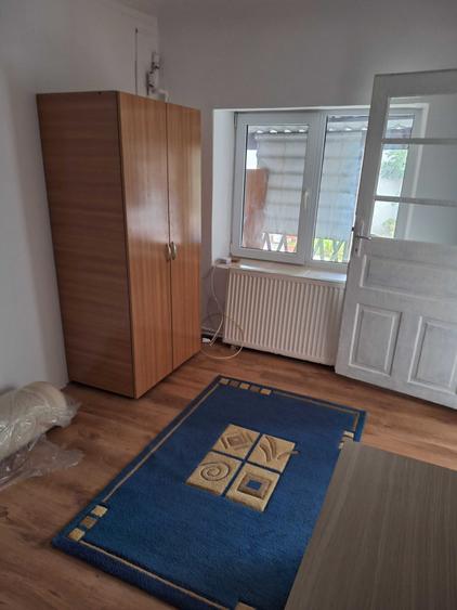 Casă cu 4 camere în Palazu Mare