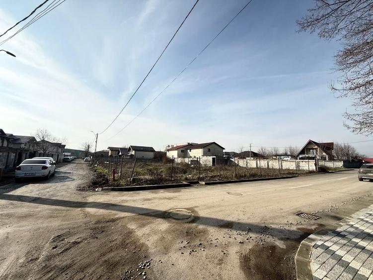 Teren Construcții intravilan de 1261 mp, în Ștefăneștii de Jos