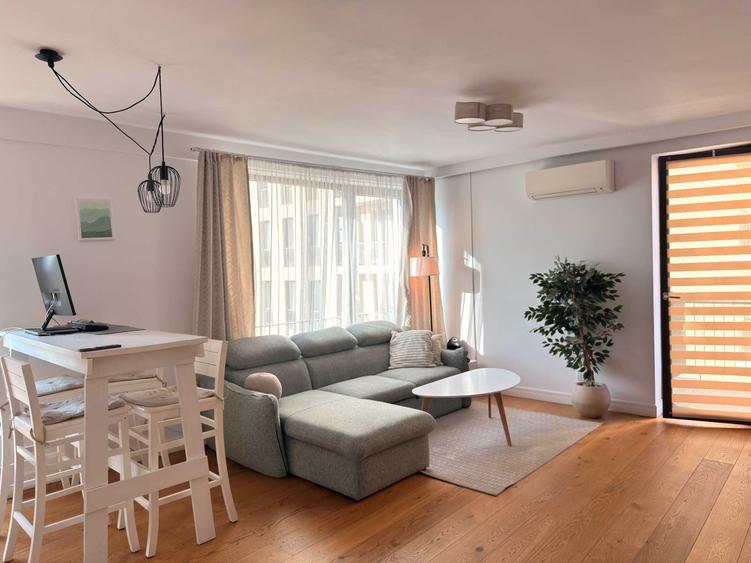 Apartament cu 2 camere semidecomandat în Vest