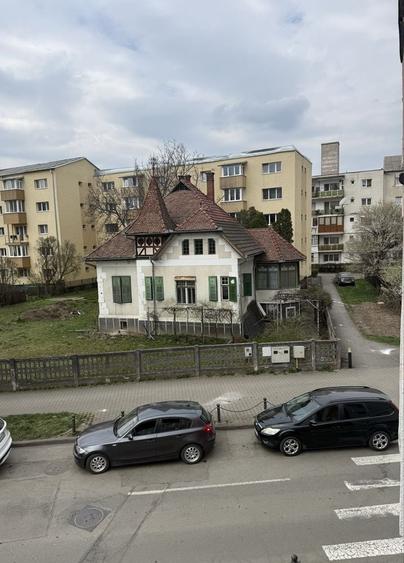Casă cu 3 camere cu Teren 1000 Mp în Central