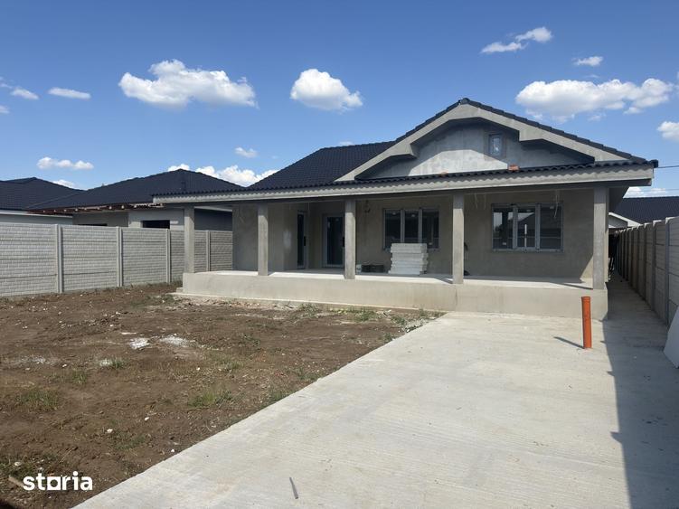 Casă cu 4 camere cu Teren 501 Mp în Sântandrei