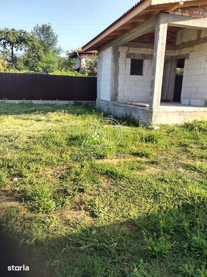 Casă cu 4 camere cu Teren 257 Mp în Crasna