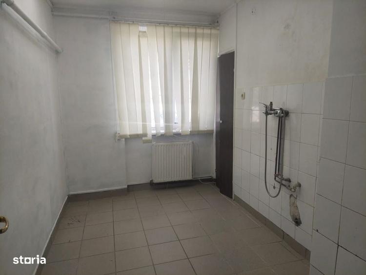 Spațiu comercial, de 55 mp, în Județean