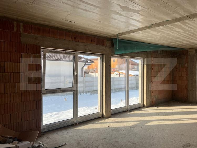 Casă individuală cu 4 camere cu Canalizare în Cetate