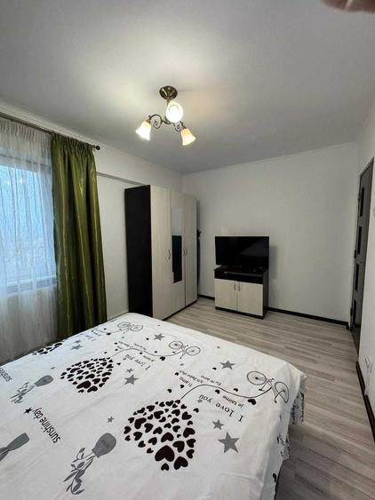 Apartament cu 2 camere decomandat în Calea București