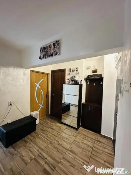 Apartament cu 4 camere decomandat, mobilat în Păcii