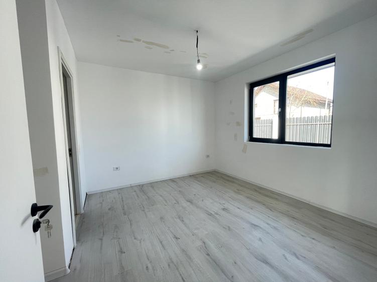 Casă individuală cu 4 camere cu Teren 315 Mp în Berceni