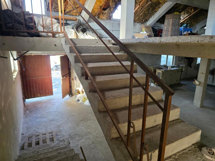 Spațiu industrial, de 350 mp, în Găneasa