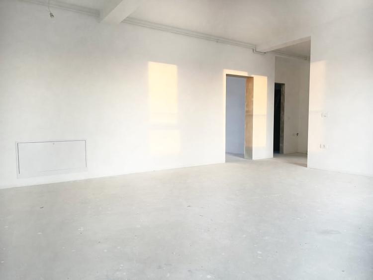 Apartament cu 3 camere decomandat în Torontalului