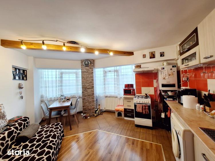 Apartament cu 2 camere decomandat în Mioriței