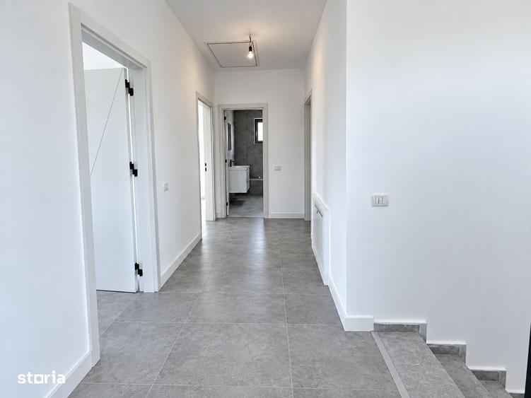 Casă cu 4 camere cu Teren 450 Mp în Domnești