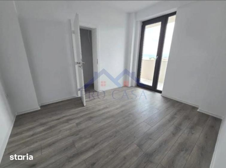 Apartament cu 3 camere în Lipoveni