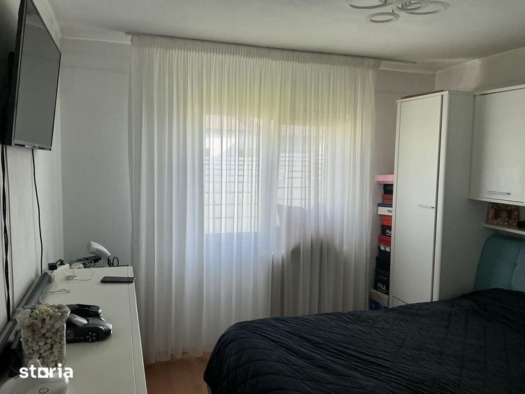 Apartament cu 3 camere decomandat în Dacia