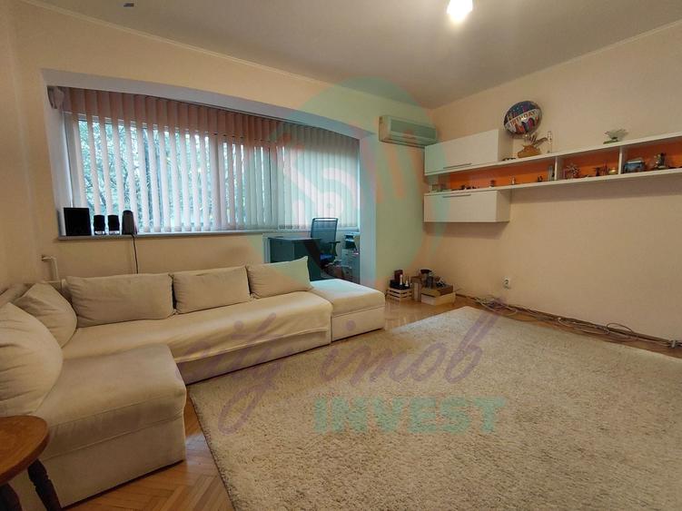 Apartament cu 3 camere semidecomandat, mobilat în Câmpia Libertății