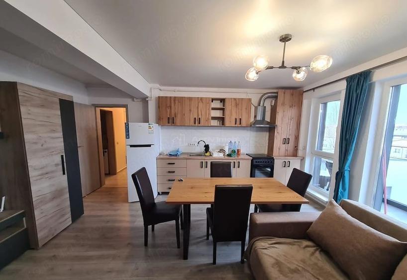 Apartament cu 2 camere semidecomandat în Berceni
