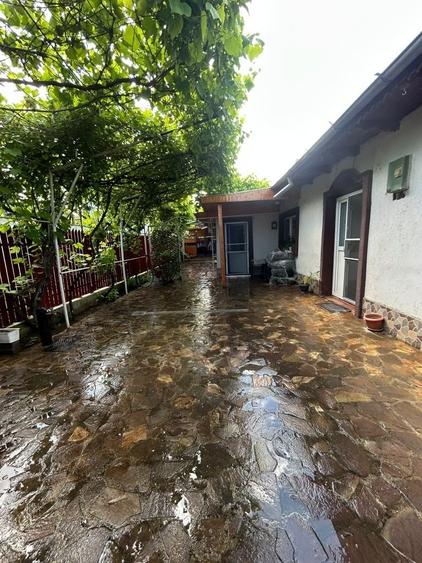 Casă cu 4 camere în Brăilița